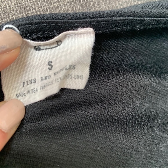 💘 UO PINS AND NEEDLES BOW BACK CROP TOP - Picture 3 of 5